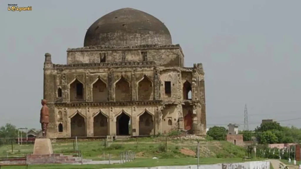 chor gumbad Tourist Places in Mahendergarh